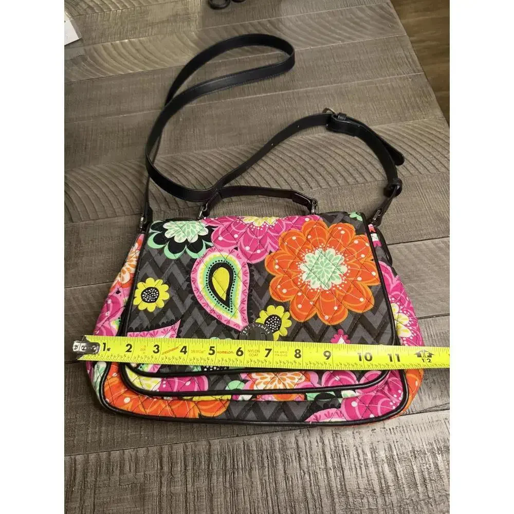 Vera Bradley Turnlock Crossbody Bag in Ziggy Zinnia pattern - Picture 11 of 13